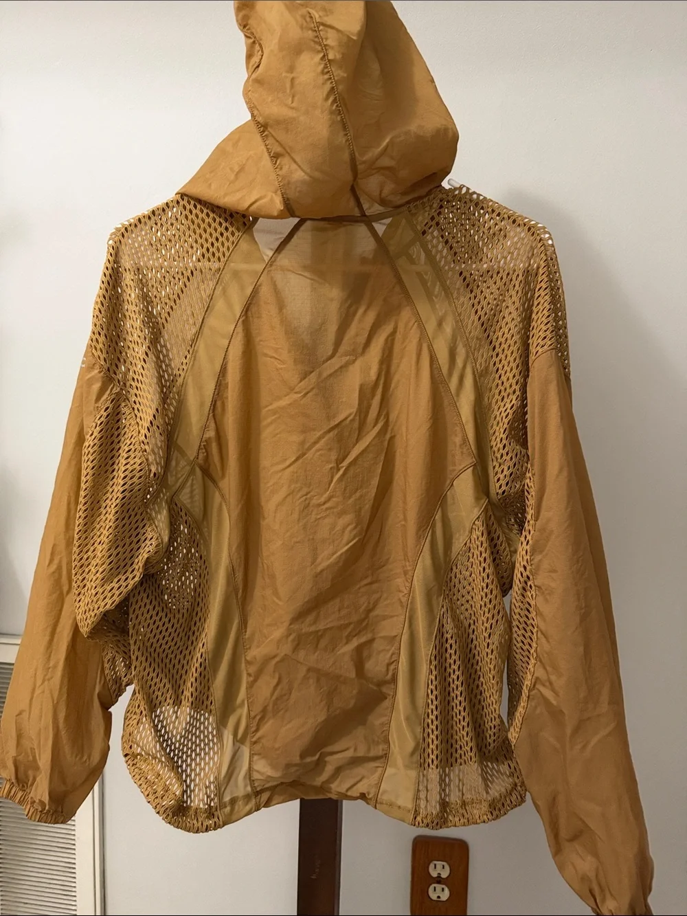 ALO Yoga alo windbreaker